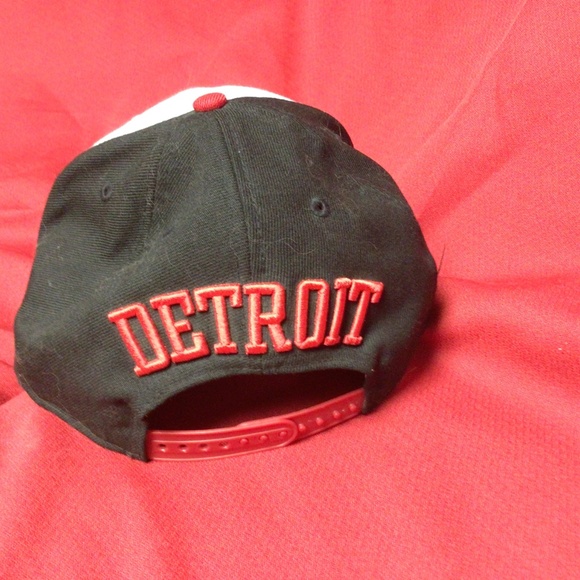 NHL DETROIT Red wings ballcap - Picture 3 of 3